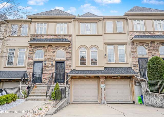 Property at 35 Monarch Ct, Staten Island, NY 10314, 3 beds, 3.5 baths