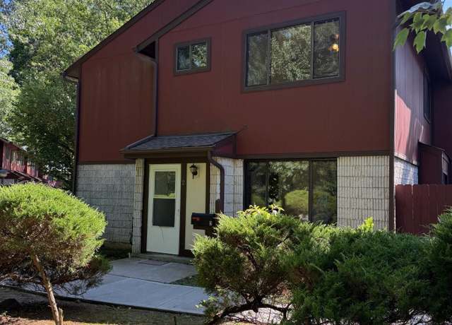 Property at 2 Belmar Dr E, Staten Island, NY 10314, 3 beds, 1.5 baths