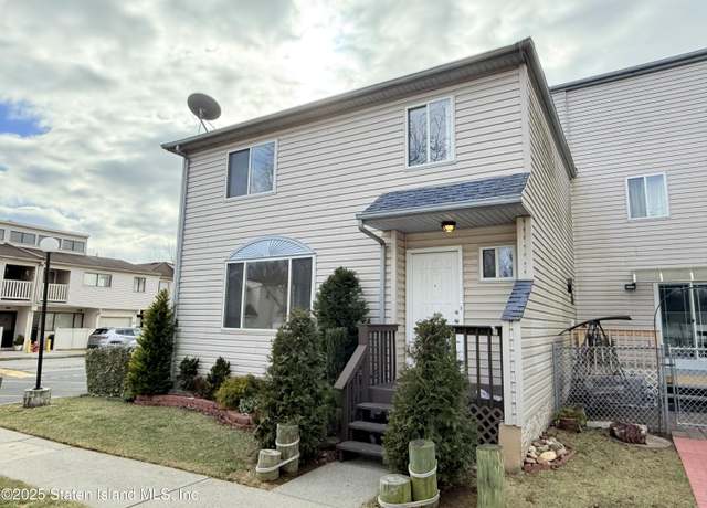 Property at 36 Winding Woods Loop, Staten Island, NY 10307, 3 beds, 2.5 baths