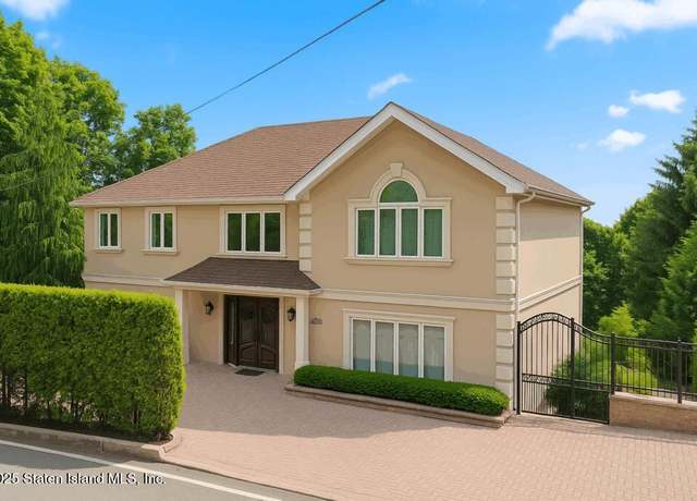 Property at 76 Douglas Rd, Staten Island, NY 10304, 4 beds, 3.5 baths