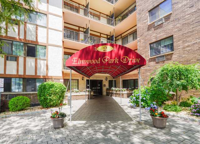 Property at 2 Elmwood Park Dr #610, Staten Island, NY 10314, 1 bed, 1 bath