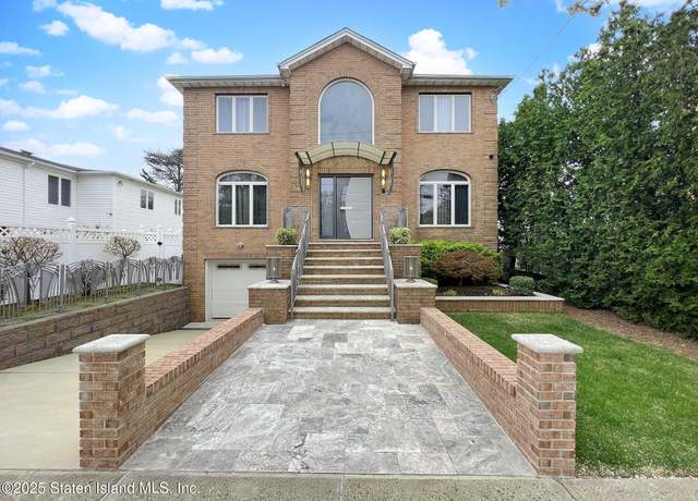 Property at 166 Pinewood Ave, Staten Island, NY 10306, 4 beds, 3.5 baths