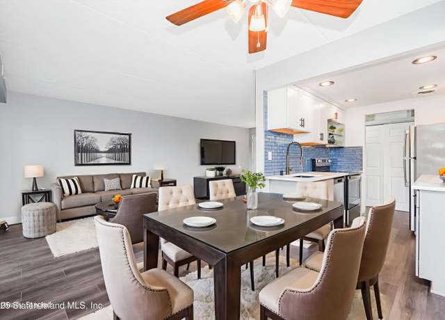 Property at 11 Windham Loop Unit 3ii, Staten Island, NY 10314, 1 bed, 1 bath
