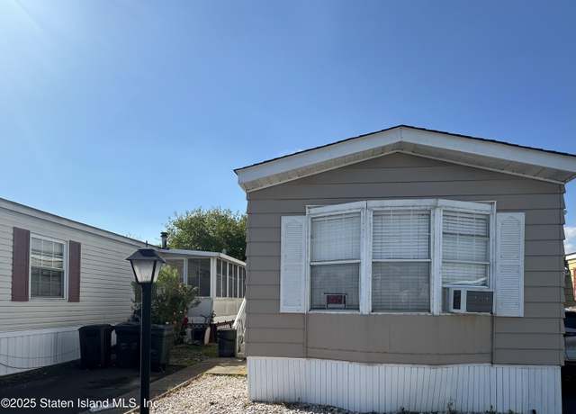 Property at 2701 Goethals Rd N Unit C9, Staten Island, NY 10303, 2 beds, 1 bath