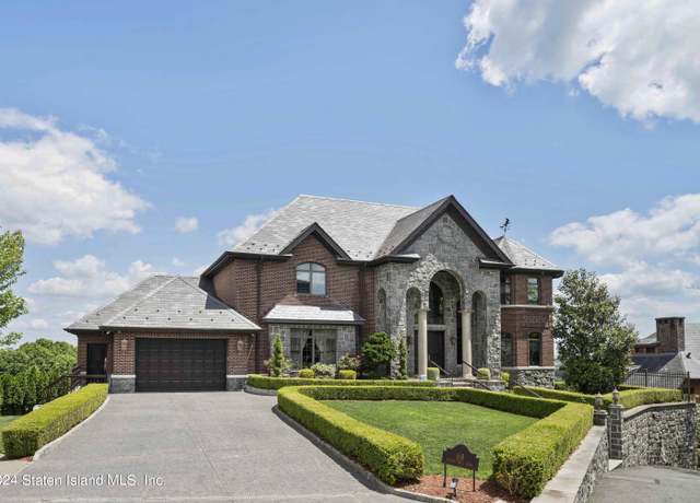 Property at 68 Signal Hill Rd, Staten Island, NY 10301, 4 beds, 4.5 baths