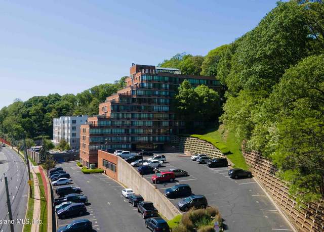 Property at 755 Narrows Rd N #614, Staten Island, NY 10304, 1 bed, 1 bath