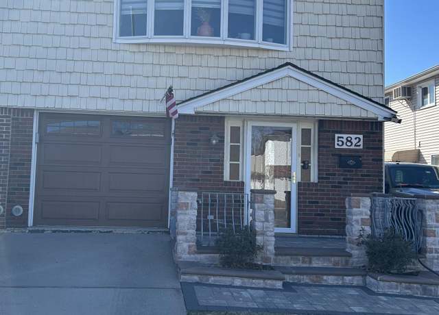 Property at 582 Armstrong Ave, Staten Island, NY 10308, 3 beds, 1.5 baths