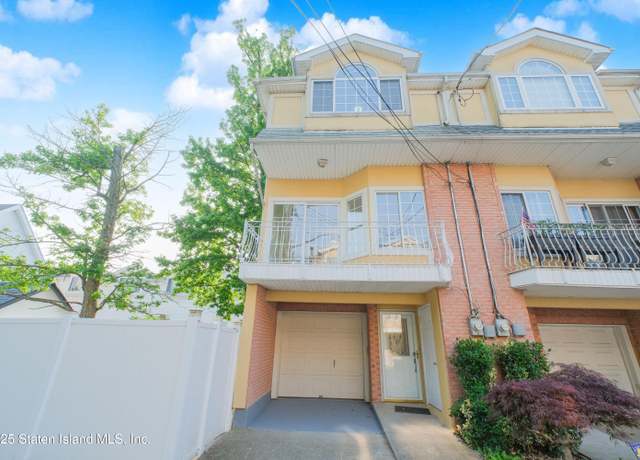 Property at 24 Ostrich Ct, Staten Island, NY 10309, 3 beds, 2.5 baths