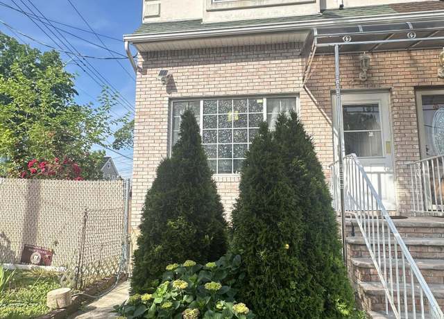 Property at 273 Wingham St #1, Staten Island, NY 10305, 3 beds, 3 baths