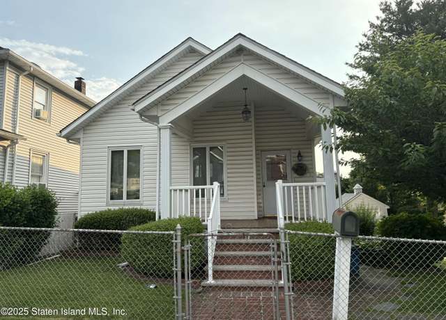 Property at 38 Quinlan Ave, Staten Island, NY 10314, 2 beds, 1 bath