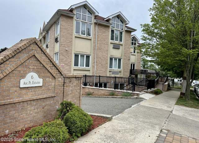 Property at 6 Arc Pl Unit A4, Staten Island, NY 10306, 2 beds, 2 baths
