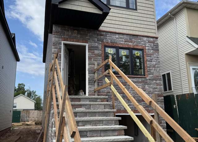 Property at 104 Burke Ave, Staten Island, NY 10314, 3 beds, 1.5 baths