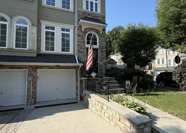 Property at 104 Presentation Cir, Staten Island, NY 10312, 3 beds, 2.5 baths