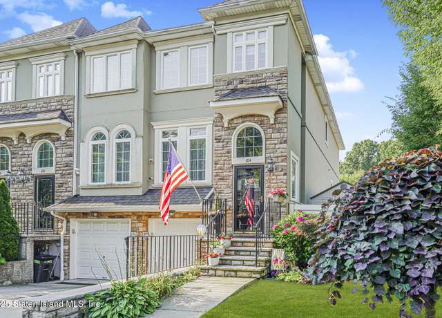 Property at 104 Presentation Cir, Staten Island, NY 10312, 3 beds, 2.5 baths
