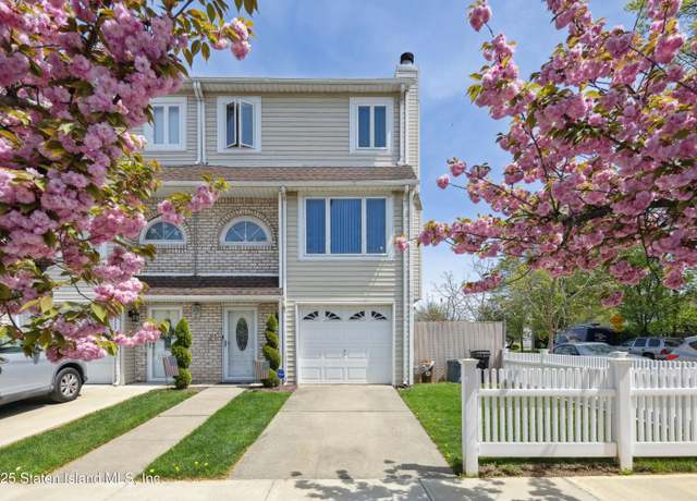 Property at 39 Eagan Ave, Staten Island, NY 10312, 3 beds, 2.5 baths