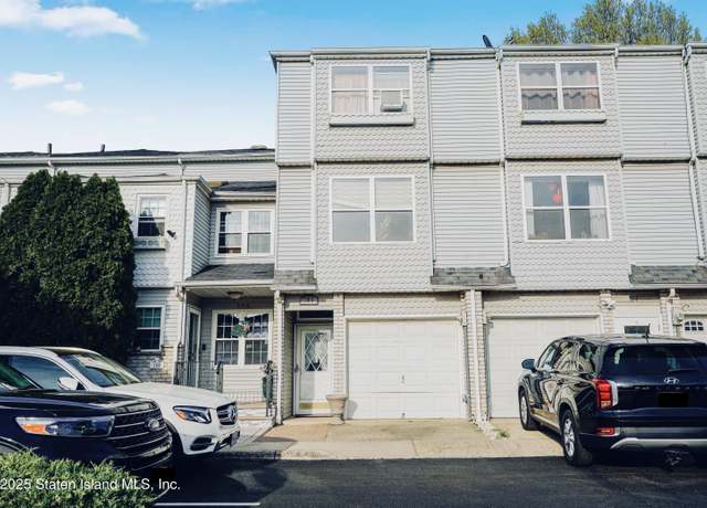 Property at 102 Lorraine Loop, Staten Island, NY 10309, 3 beds, 2 baths