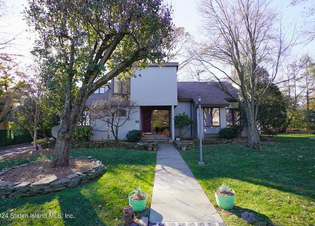 Property at 26 Ada Pl, Staten Island, NY 10301, 5 beds, 3.5 baths
