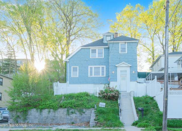 Property at 2341 Richmond Rd, Staten Island, NY 10306, 4 beds, 2.5 baths