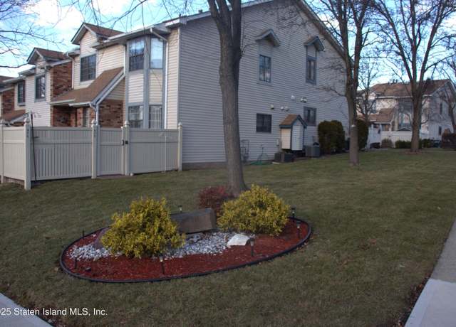 Property at 975 Rockland Ave, Staten Island, NY 10314, 3 beds, 1.5 baths