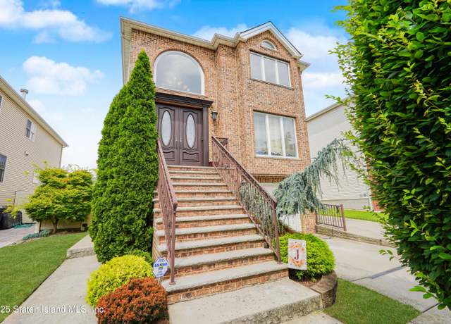 Property at 24 Brookside Loop, Staten Island, NY 10309, 5 beds, 3.5 baths