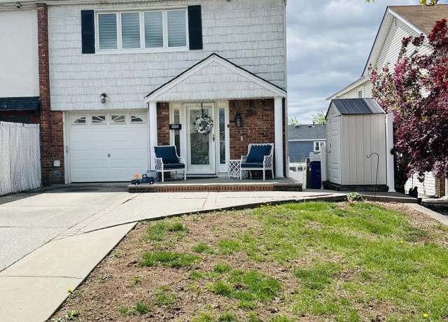 Property at 350 Brookfield Ave, Staten Island, NY 10308, 5 beds, 0.5 baths