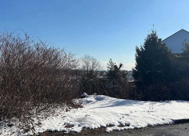 Property at 35 Douglas Ct, Staten Island, NY 10304