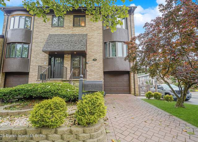 Property at 78 Claradon Ln, Staten Island, NY 10305, 4 beds, 2.5 baths