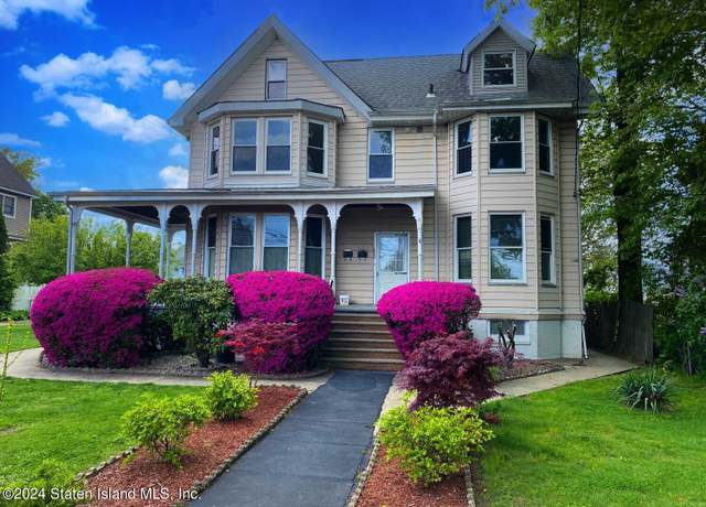 Property at 172 Davis Ave, Staten Island, NY 10310, 3 beds, 1.5 baths