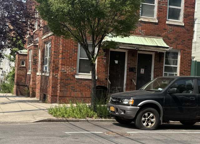 Property at 57 Broad St, Staten Island, NY 10304, 5 beds, 3 baths