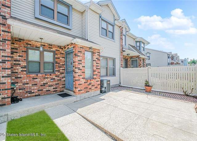 Property at 252 Ashworth Ave Unit A, Staten Island, NY 10314, 2 beds, 1.5 baths