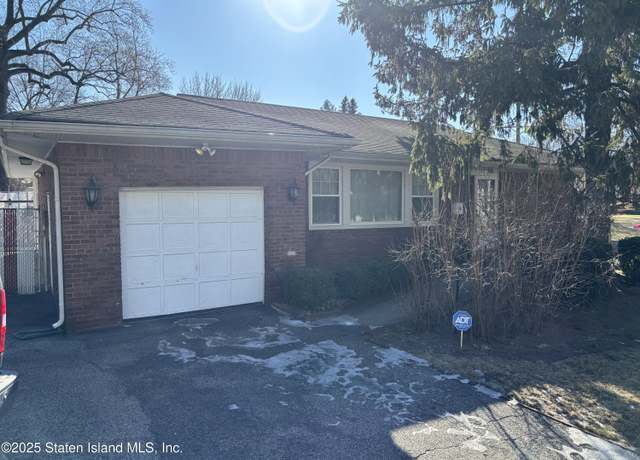 Property at 135 Ward Ave, Staten Island, NY 10304, 2 beds, 1 bath