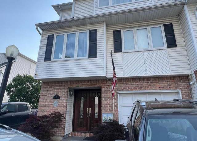Property at 49 White Oak Ln, Staten Island, NY 10309, 4 beds, 2.5 baths