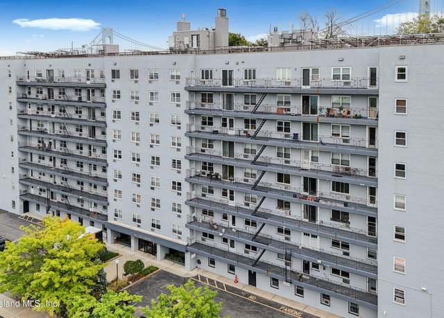 Property at 20 Cliff St Unit 3r, Staten Island, NY 10305, 1 bath