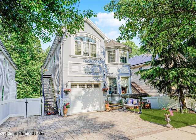 Property at 40 Terrace Ave, Staten Island, NY 10309, 4 beds, 2.5 baths