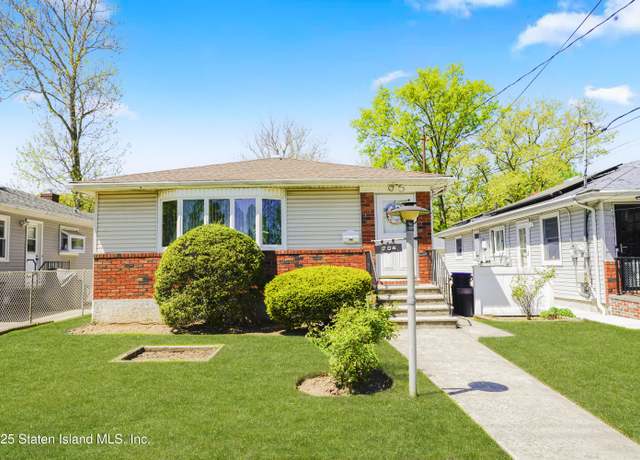 Property at 204 Byrne Ave, Staten Island, NY 10314, 3 beds, 1 bath