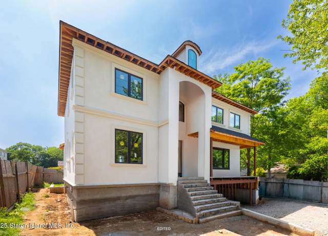 Property at 16 Boyle Pl, Staten Island, NY 10306, 4 beds, 5.5 baths