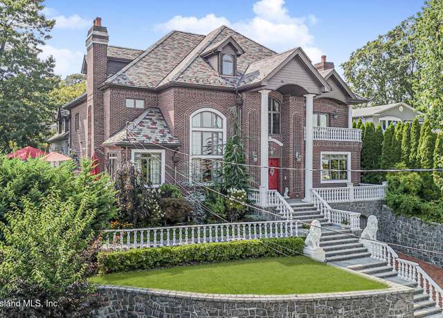 Property at 34 Claire Ct, Staten Island, NY 10301, 5 beds, 8 baths