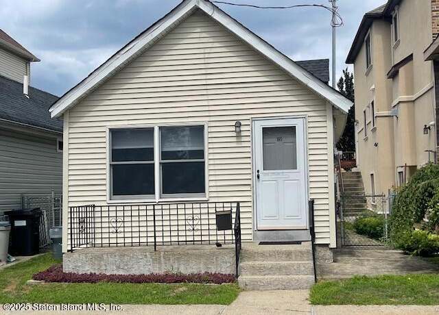 Property at 165 Kiswick St, Staten Island, NY 10306, 2 beds, 1 bath