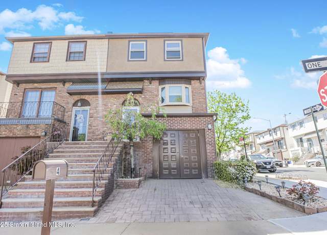 Property at 4 Lisa Ln, Staten Island, NY 10312, 4 beds, 2.5 baths
