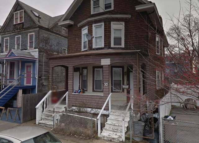 Property at 37 Brewster St, Staten Island, NY 10304, 6 beds, 2 baths