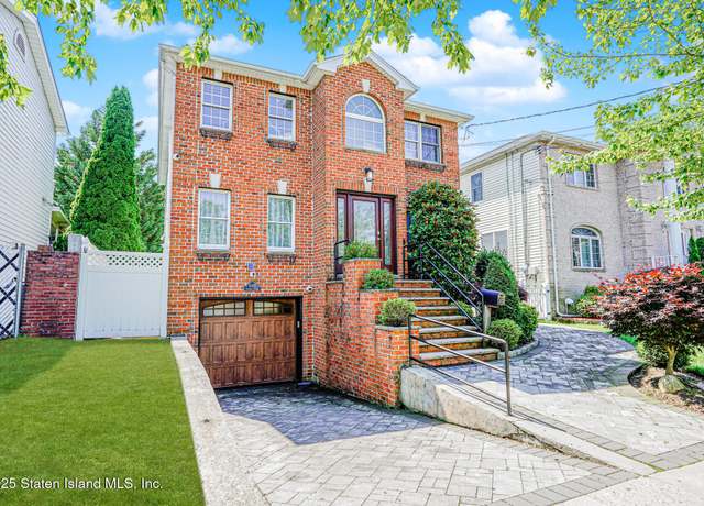 Property at 450 Pendale St, Staten Island, NY 10306, 3 beds, 3 baths