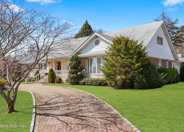 Property at 51 Cromwell Cir, Staten Island, NY 10304, 5 beds, 5 baths