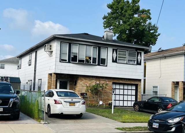 Property at 108 Montreal Ave, Staten Island, NY 10306, 3 beds, 1.5 baths