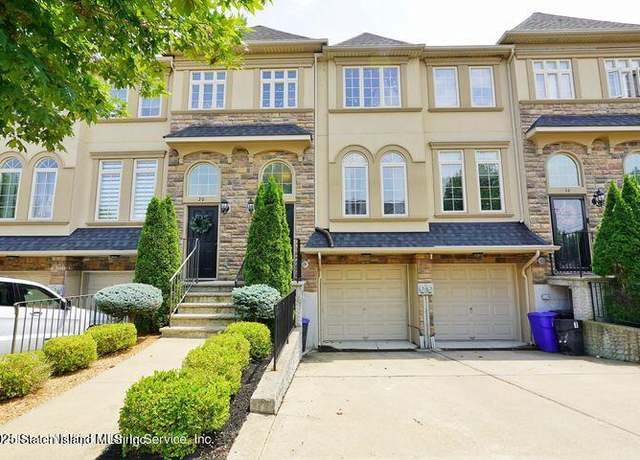 Property at 18 Sweetgum Ln, Staten Island, NY 10314, 3 beds, 2.5 baths