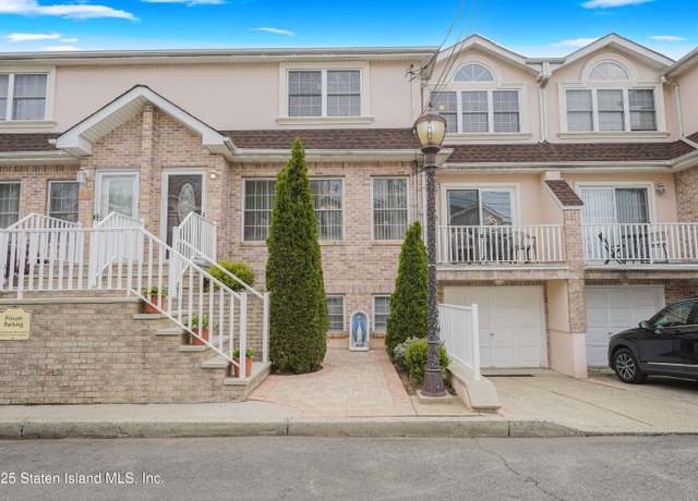 Property at 17 Orbit Ln, Staten Island, NY 10314, 4 beds, 3.5 baths