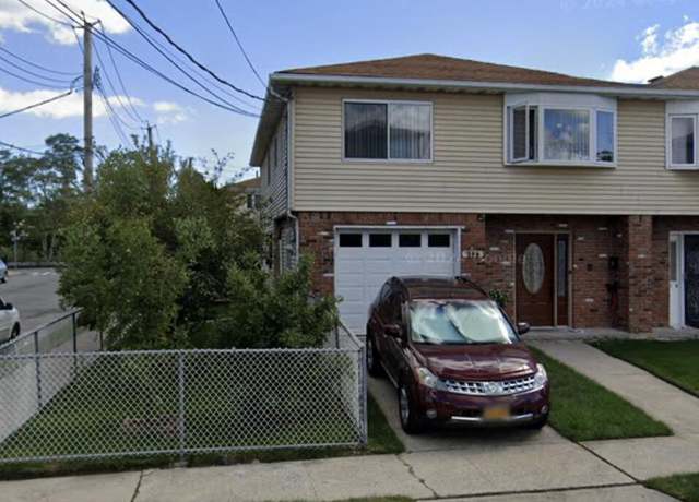 Property at 300 Hett Ave Ave, Staten Island, NY 10306, 3 beds, 1.5 baths