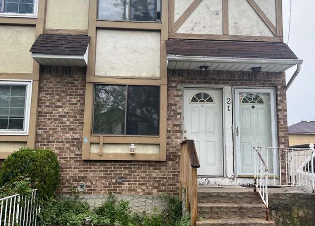 Property at 21 Luke Ct, Staten Island, NY 10306, 4 beds, 3 baths