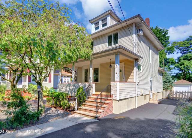 Property at 2 Oak Ct, Staten Island, NY 10308, 3 beds, 1.5 baths