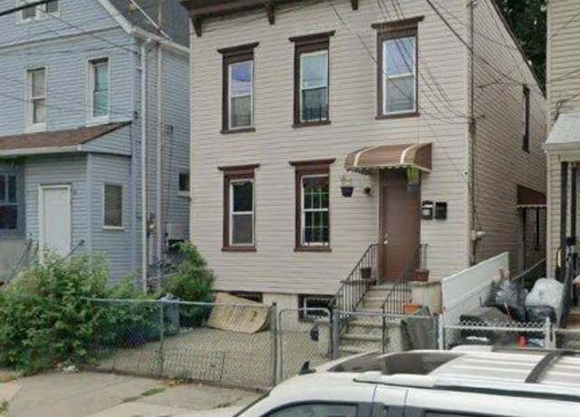 Property at 94 Gordon St, Staten Island, NY 10304, 5 beds, 2 baths