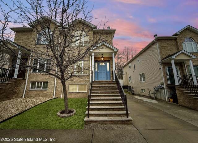 Property at 49 El Camino Loop, Staten Island, NY 10309, 4 beds, 3.5 baths